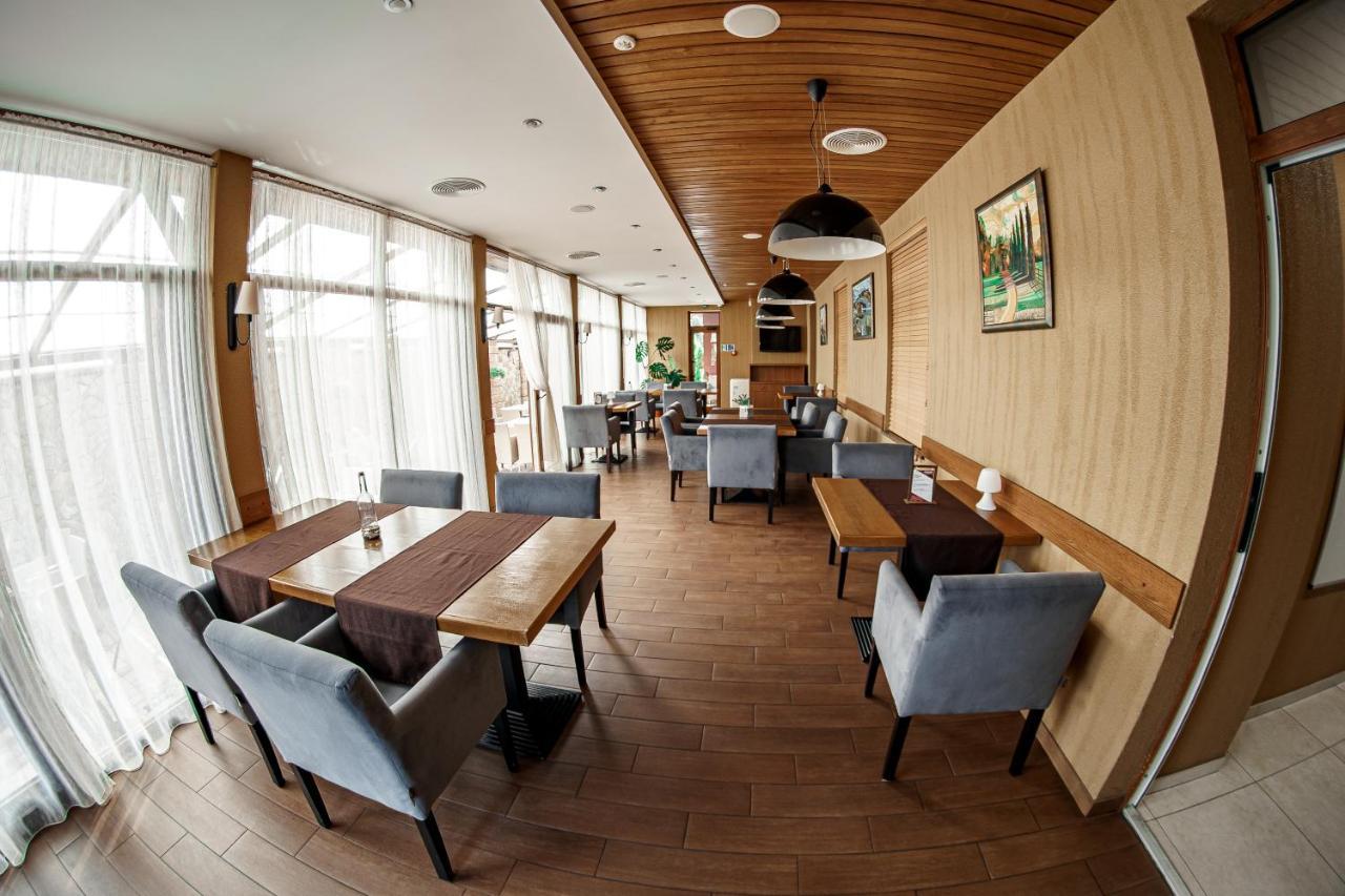 Kolobok Hotel Majaki Kültér fotó