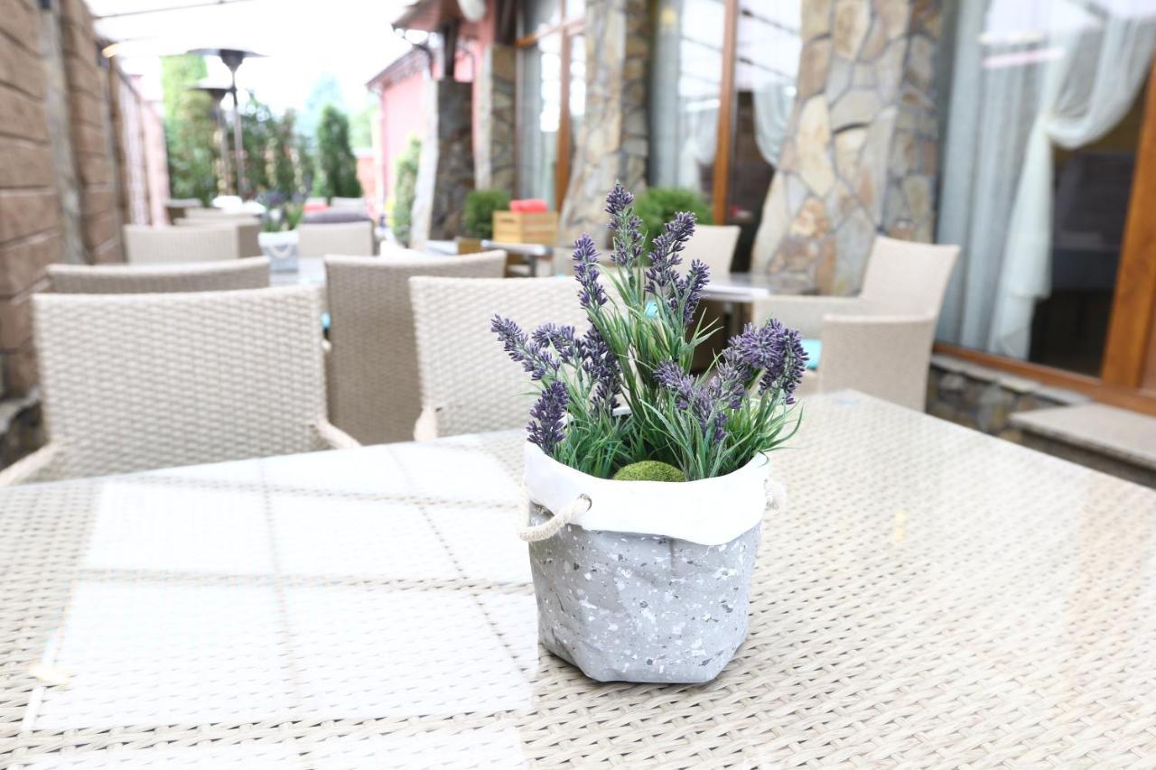 Kolobok Hotel Majaki Kültér fotó