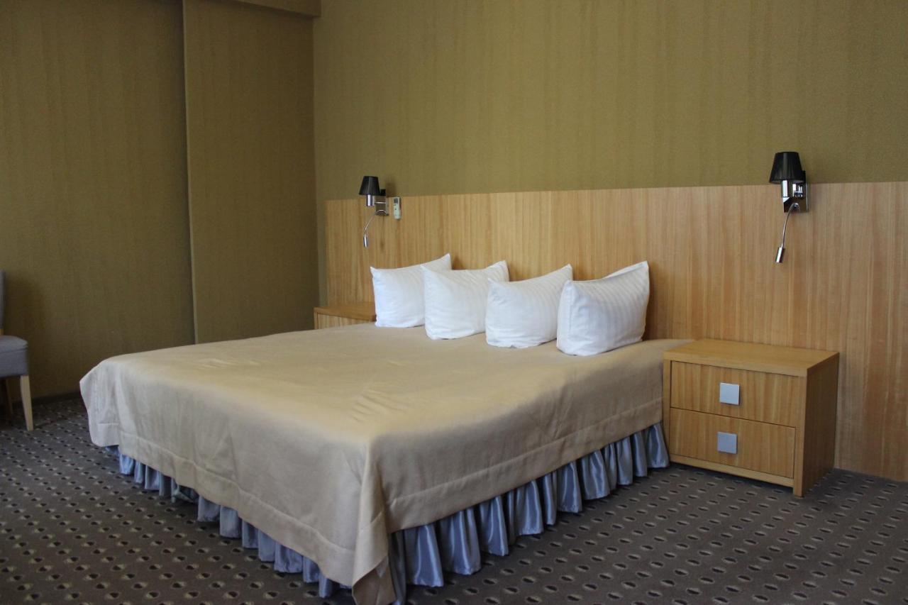 Kolobok Hotel Majaki Kültér fotó